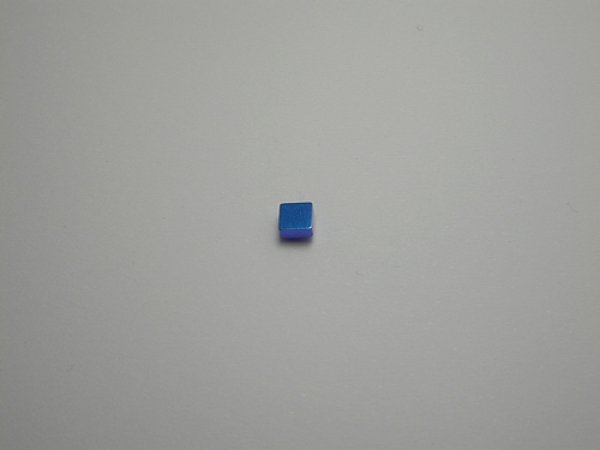 画像1: チタンピアス　キューブ大　ブルー (1)
