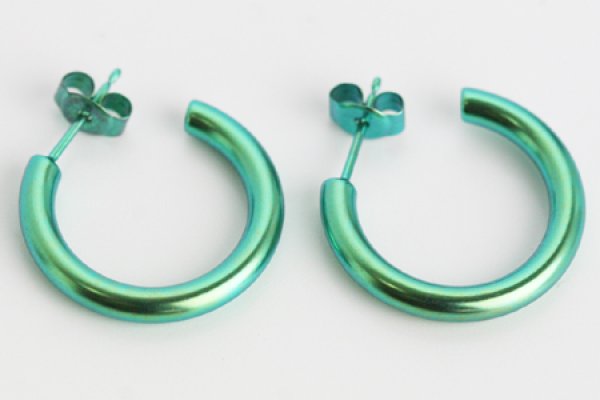 画像1: チタンピアス　Gリング３×２０　グリーン (1)