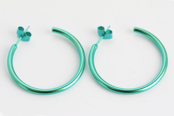 画像1: チタンピアス　Gリング２×３０　グリーン (1)