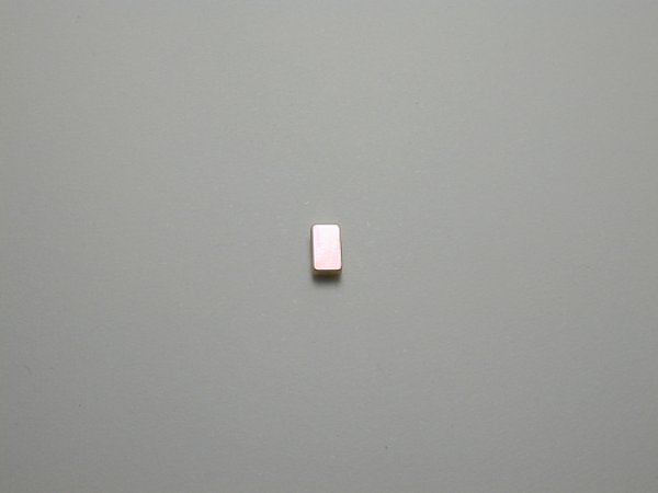 画像1: チタンピアス　長方形　ベビーピンク (1)