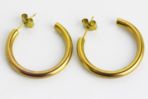 画像1: チタンピアス　Gリング３×２５　チタンゴールド (1)