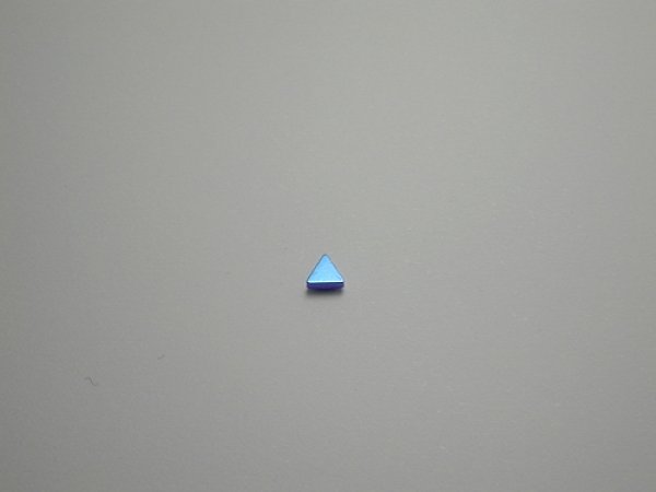 画像1: チタンピアス　トライアングル　ブルー (1)