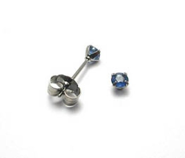 画像1: チタンピアス　ブルーサファイアカット　 (1)