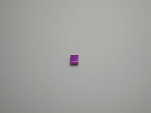 画像1: チタンピアス　キューブ大　マゼンタ
