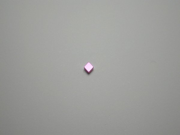 画像1: チタンピアス　ダイヤ　マゼンタ (1)