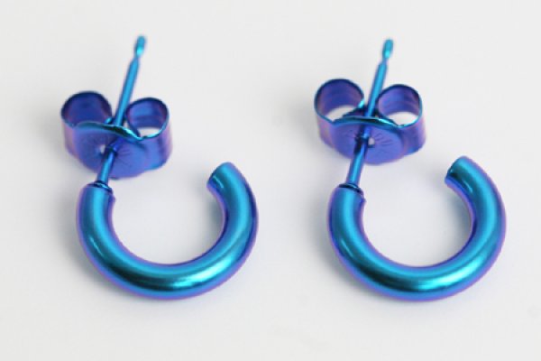 画像1: チタンピアス　Gリング２×１０　ブルー (1)