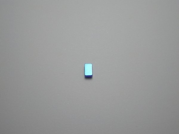 画像1: チタンピアス　長方形　ブルー (1)