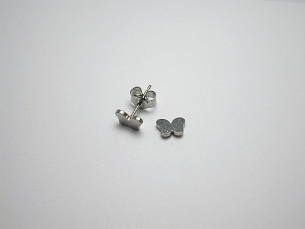 画像1: チタンピアス　ちょうちょ　チタンプラチナ (1)
