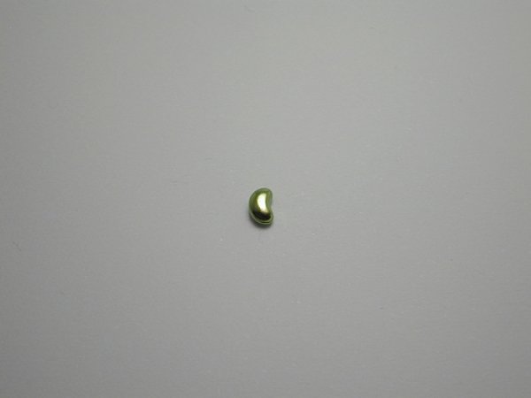 画像1: チタンピアス　ビーンズ　ベージュ (1)