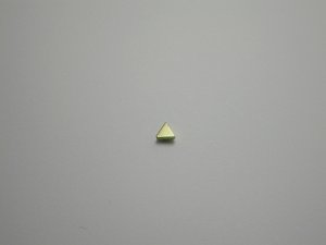 画像1: チタンピアス　トライアングル　ベージュ