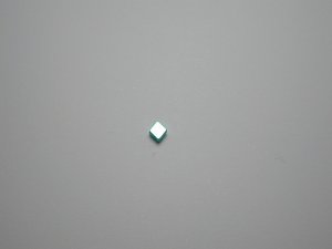 画像1: チタンピアス　ダイヤ　グリーン